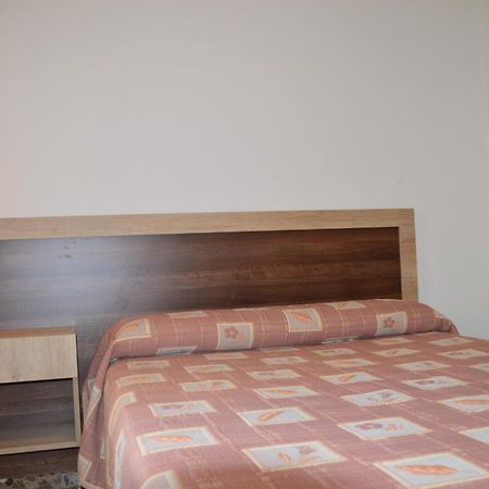 Labella - Hostal Rural Restaurante La Calahorra Eksteriør bilde