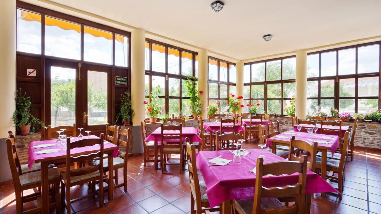 Labella - Hostal Rural Restaurante La Calahorra Eksteriør bilde