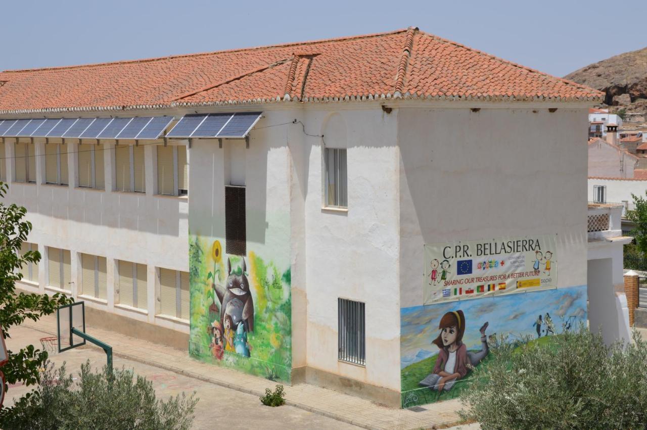 Labella - Hostal Rural Restaurante La Calahorra Eksteriør bilde